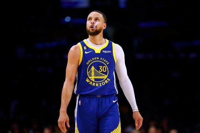 QIUSU Sports官方站-卫冕冠军客场大溃败！裁判吹罚不公导致勇士输球？