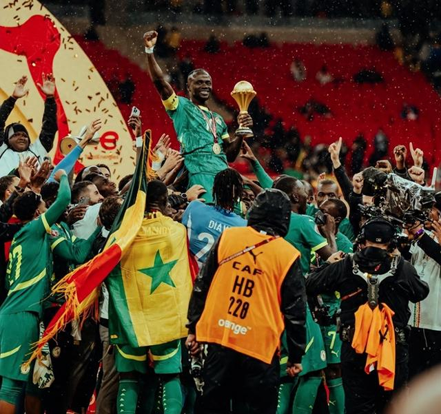 球速中国官网-非洲杯夺冠！总统宣布：球员12万美元+1500平米土地 全国放假|塞内加尔|达喀尔|奖金|马内|帕佩_新浪体育_新浪新闻