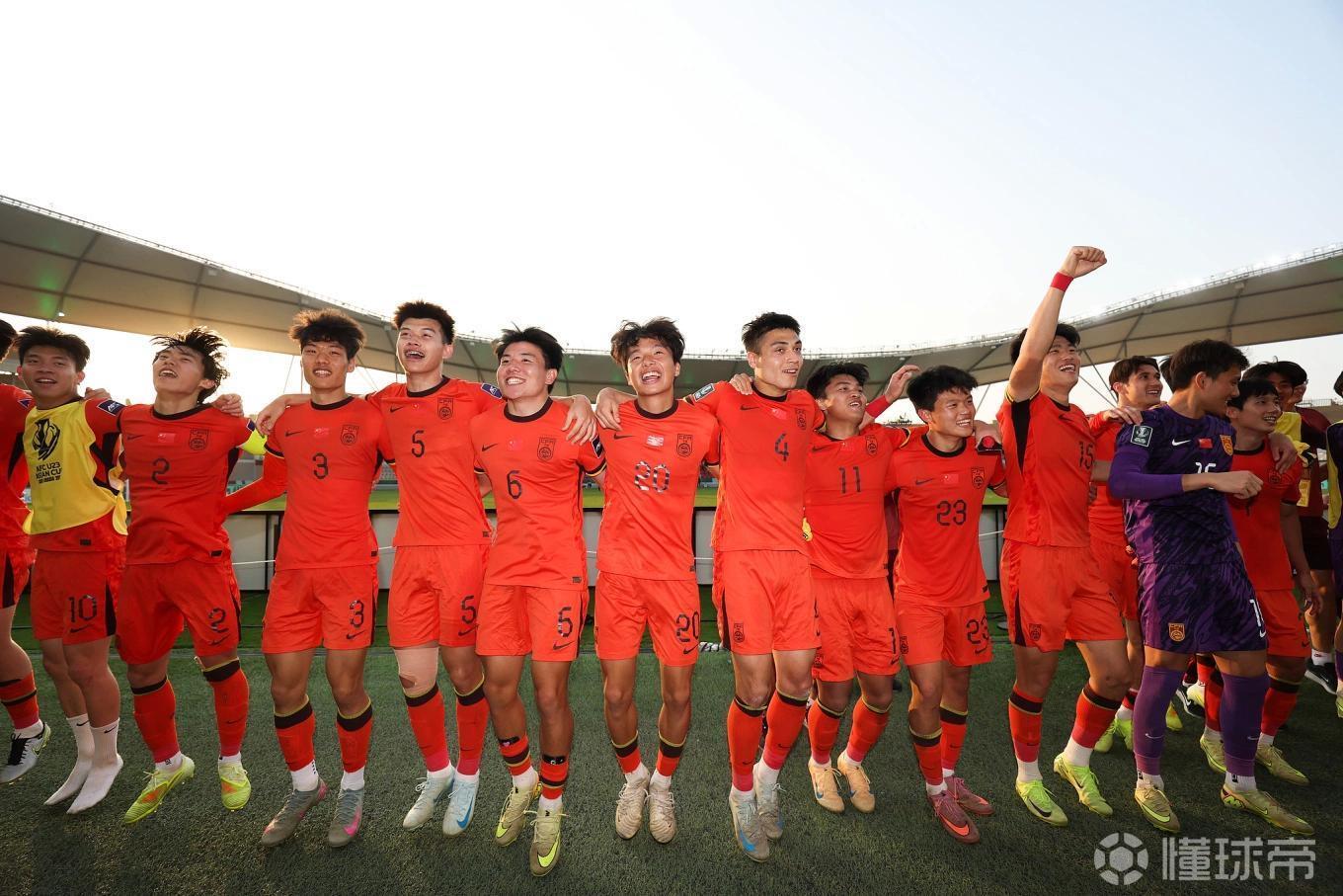 球速中国官网-苏东：今晚U23国足不要打对攻，要贯彻大脚加身体&amp;amp;二点加定位