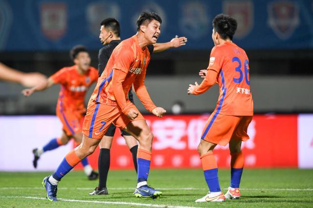 球速体育官方入口-泰山人人都想亲自加上冕冠 伤员盼复出郝伟在斟酌