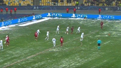 1637754354848003698.gif 莱万倒勾.gif