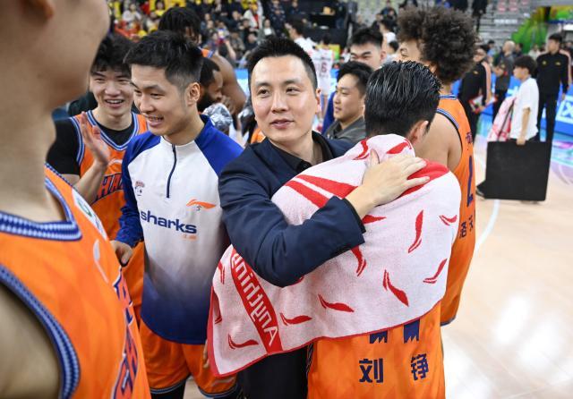 QIUSU Sports官方站-【观察】时隔24年，上海又将“鲨”回巅峰？
